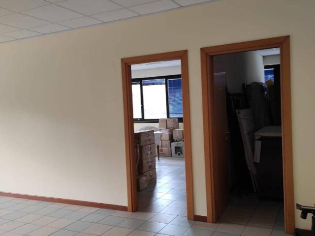 Locale Commerciale in affitto a Corte Dovichetti, Bagni Di Lucca Ponte