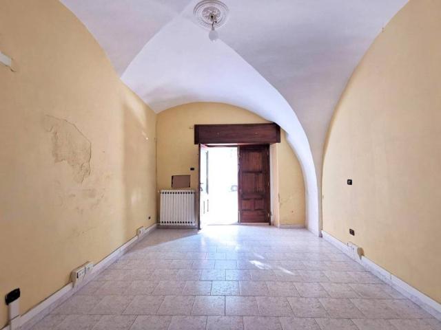 Locale Commerciale in affitto a Puglia, Foggia