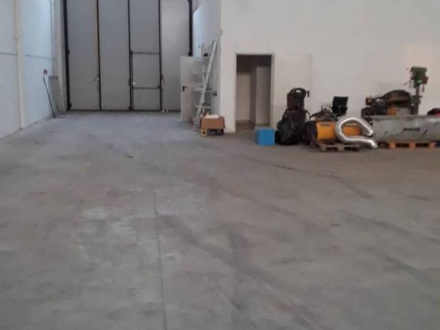 Locale Commerciale in affitto a Unione dei comuni della Bassa Romagna, Lugo