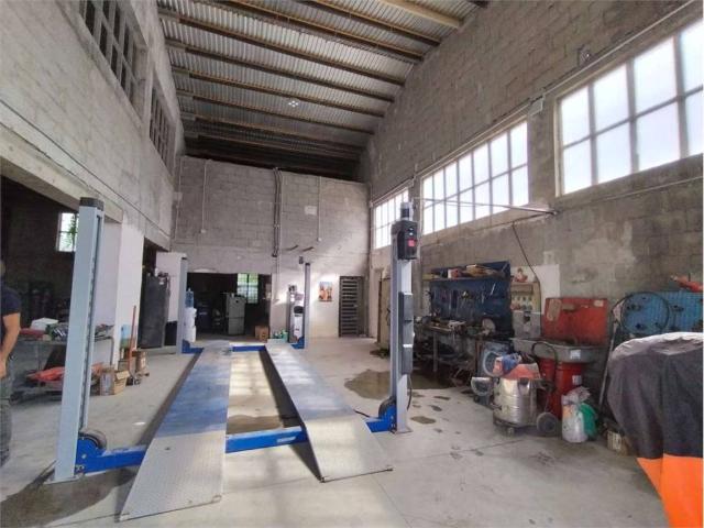 Locale Commerciale in affitto a Dogana, Luni