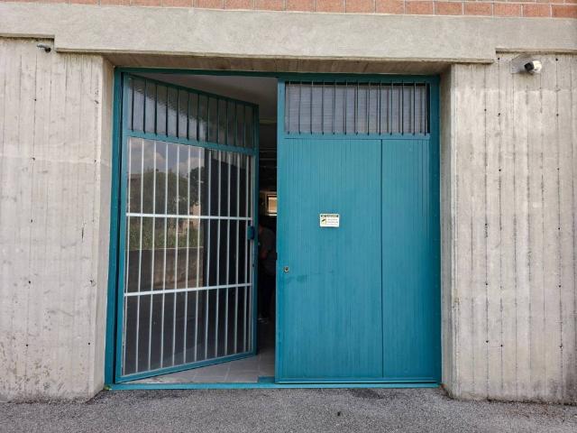 Locale Commerciale in affitto a Lurago D'erba, Lombardia