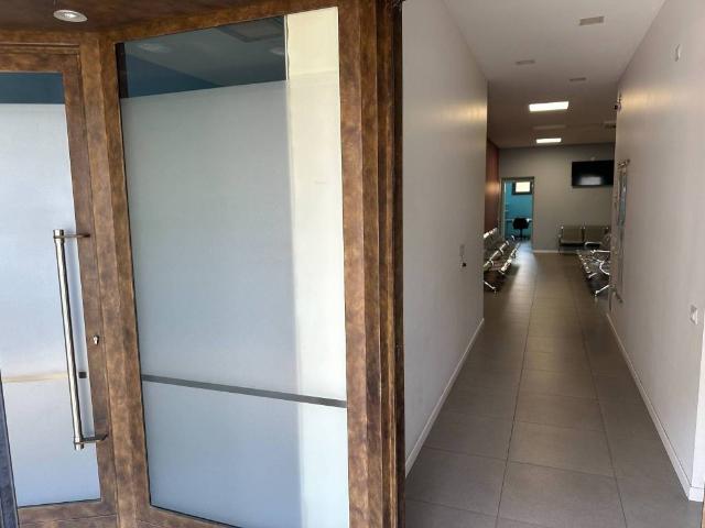 Locale Commerciale in affitto a Caccivio, Lurate Caccivio