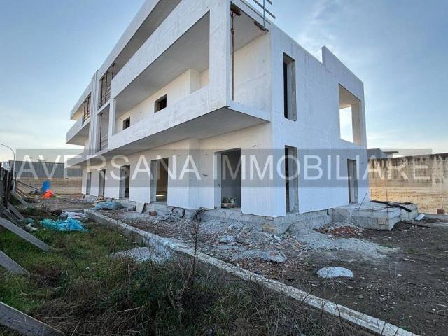 Locale Commerciale in affitto a Parete, Campania