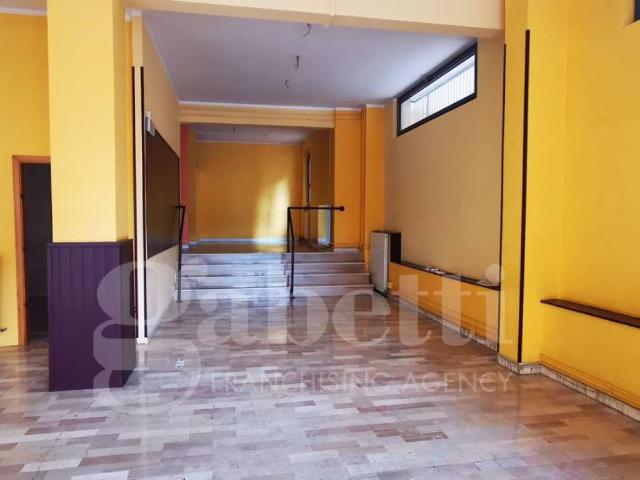 Locale Commerciale in affitto a San Francesco, Marche