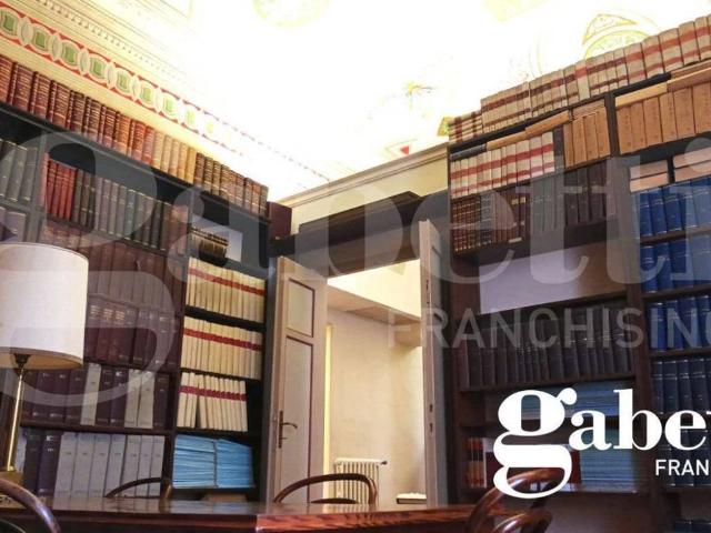 Locale Commerciale in affitto a Colleverde, Marche