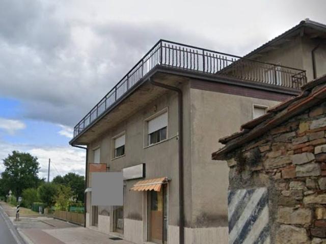 Locale Commerciale in affitto a Casenuove, Magione
