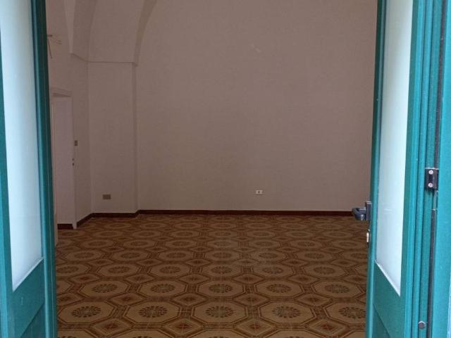 Locale Commerciale in affitto a Puglia, Lecce