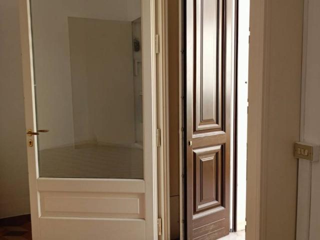 Locale Commerciale in affitto a Puglia, Lecce