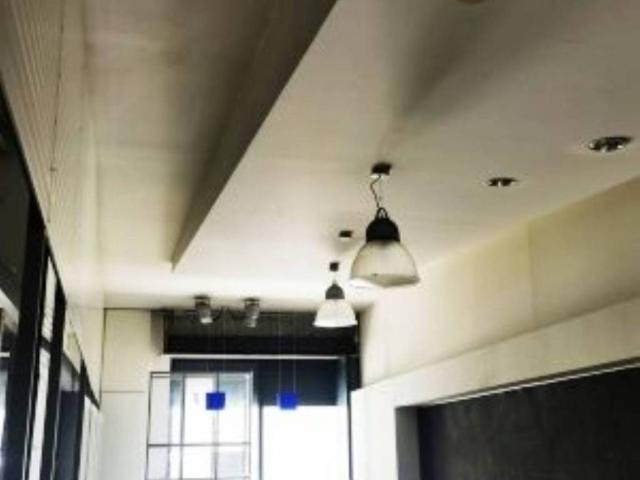 Locale Commerciale in affitto a Puglia, Lecce