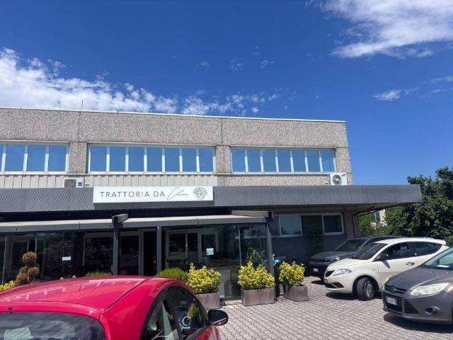 Locale Commerciale in affitto a Unione Terre di Pianura, Malalbergo