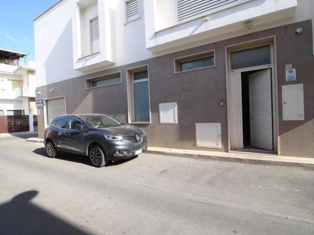 Locale Commerciale in affitto a Puglia, Taranto