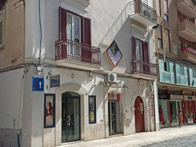 Locale Commerciale in affitto a Puglia, Foggia