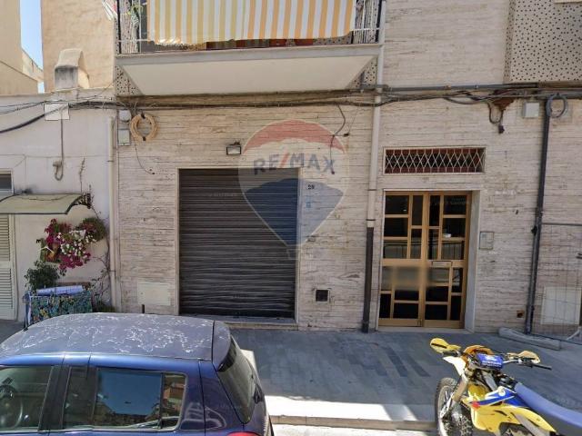Locale Commerciale in affitto a Puglia, Foggia