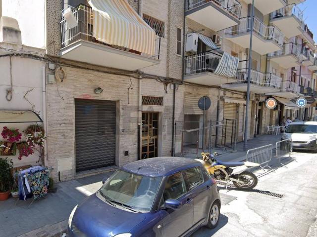 Locale Commerciale in affitto a Puglia, Foggia
