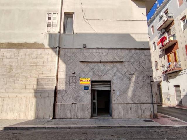 Locale Commerciale in affitto a Siponto, Puglia