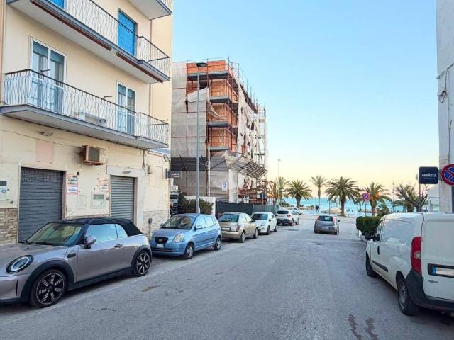 Locale Commerciale in affitto a Puglia, Foggia