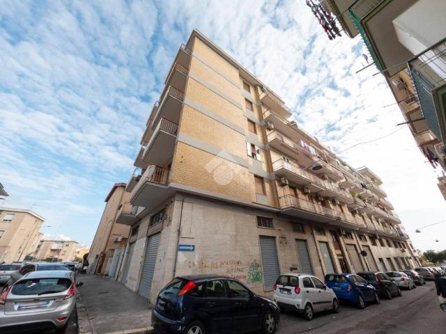 Locale Commerciale in affitto a Siponto, Puglia