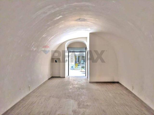Locale Commerciale in affitto a Puglia, Foggia