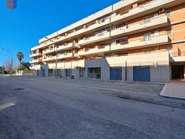 Locale Commerciale in affitto a Puglia, Foggia