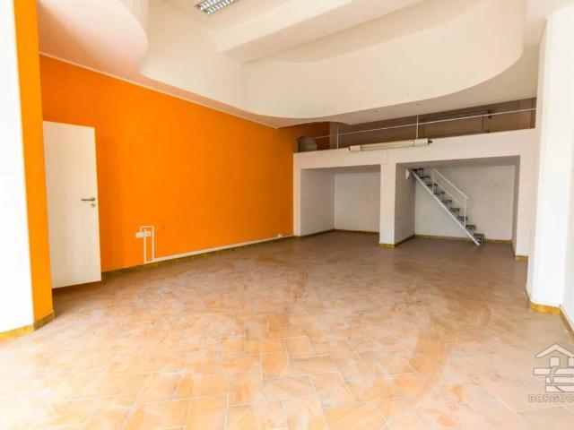 Locale Commerciale in affitto a Puglia, Foggia