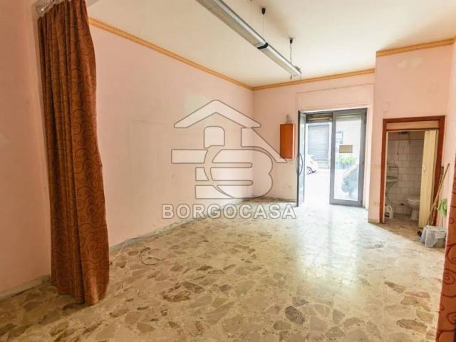 Locale Commerciale in affitto a Puglia, Foggia