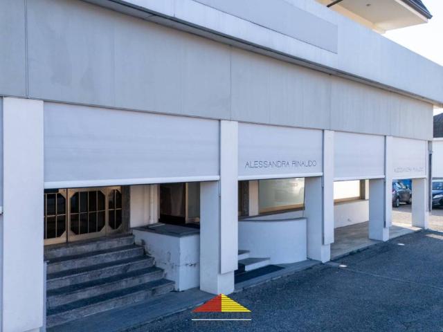 Locale Commerciale in affitto a Piemonte, Cuneo