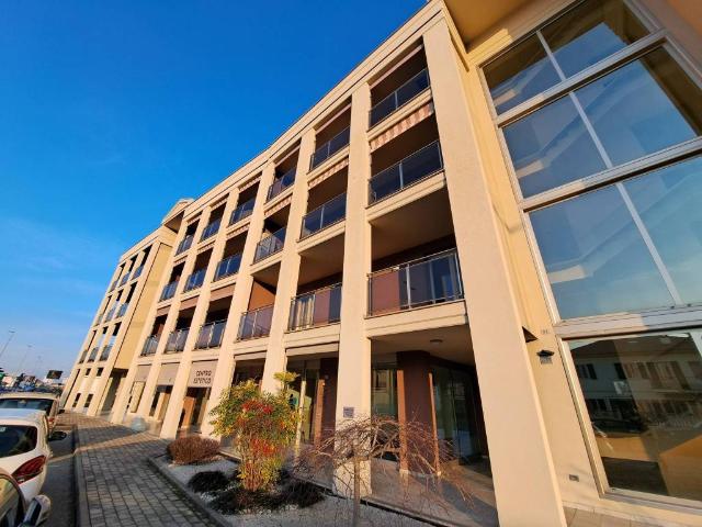 Locale Commerciale in affitto a Piemonte, Cuneo