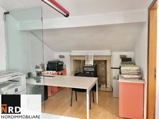 Locale Commerciale in affitto a Valletta Paiolo, San Giorgio Di Mantova