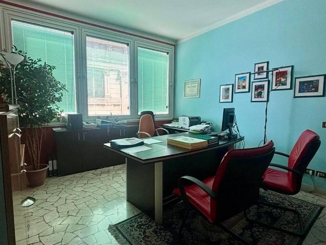 Locale Commerciale in affitto a Fiera-Catena, San Giorgio Di Mantova