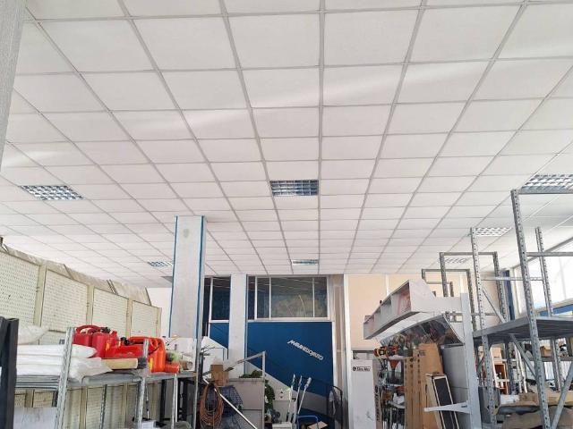 Locale Commerciale in affitto a Unione dei comuni del Distretto Ceramico, Maranello