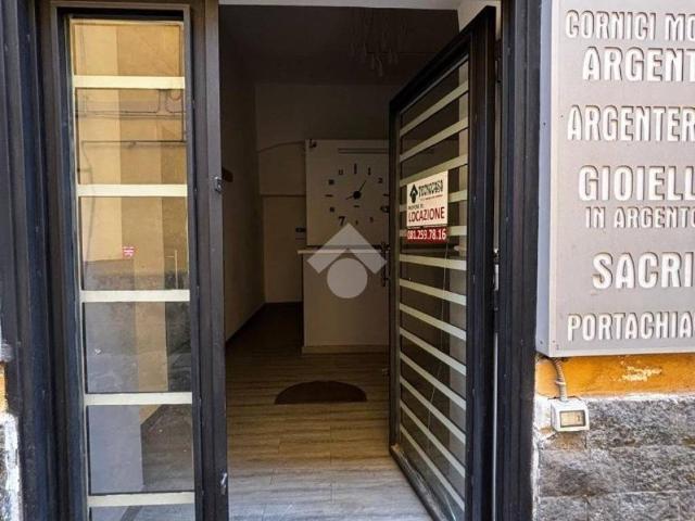 Locale Commerciale in affitto a Marano Di Napoli, Campania