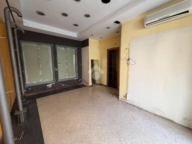 Locale Commerciale in affitto a Marano Di Napoli, Campania