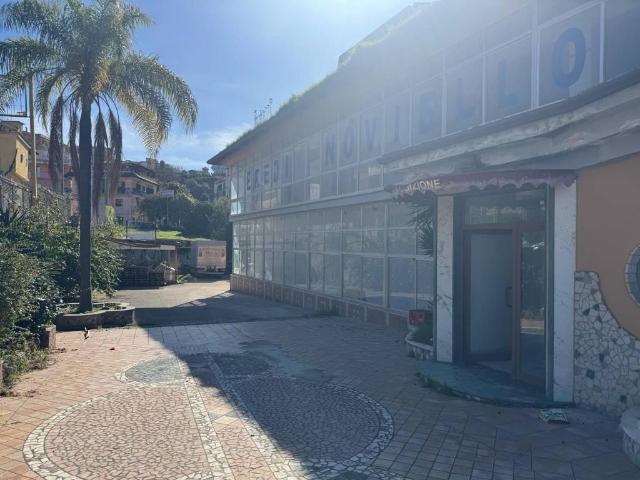 Locale Commerciale in affitto a Marano Di Napoli, Campania