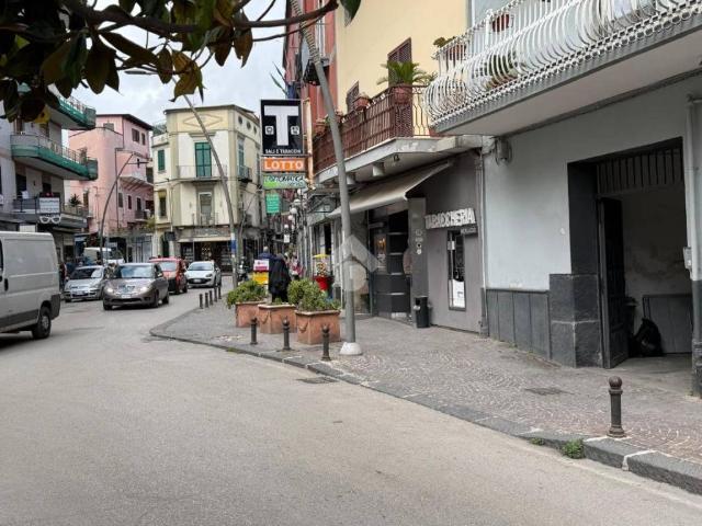 Locale Commerciale in affitto a Marano Di Napoli, Campania