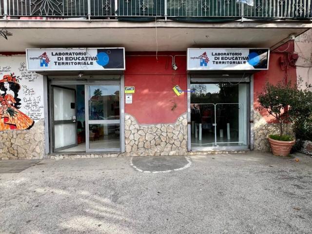 Locale Commerciale in affitto a Marano Di Napoli, Campania