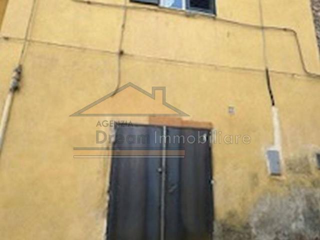Locale Commerciale in affitto a Marano Di Napoli, Campania