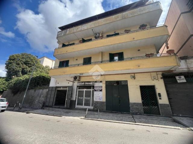Locale Commerciale in affitto a Marano Di Napoli, Campania