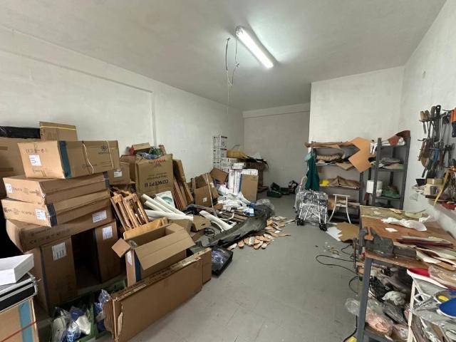 Locale Commerciale in affitto a Marano Di Napoli, Campania