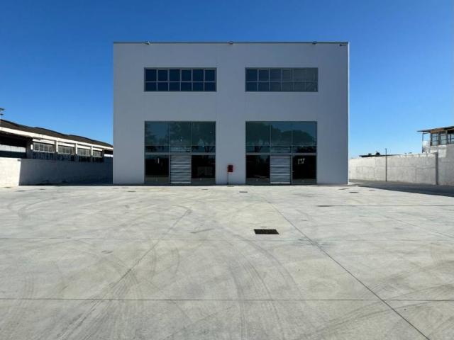 Locale Commerciale in affitto a Zona Industriale Marcianise Nord, Marcianise