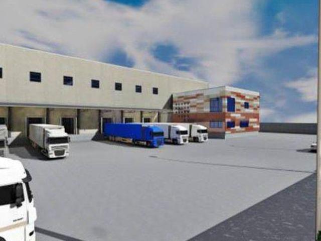 Locale Commerciale in affitto a Marcianise, Campania