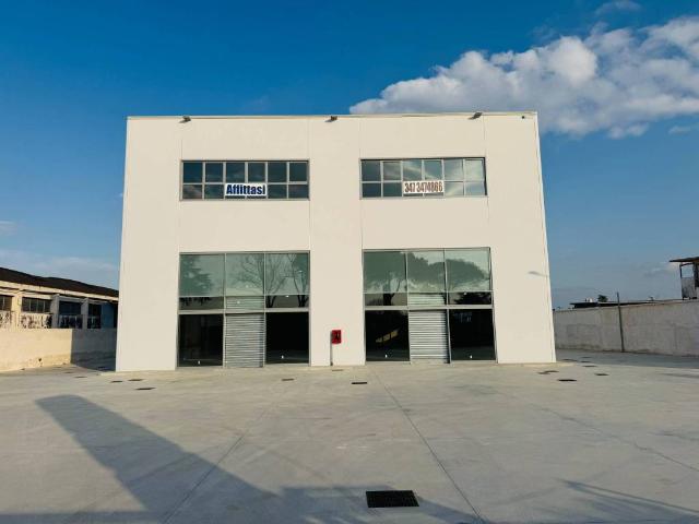 Locale Commerciale in affitto a Zona Industriale Marcianise Nord, Marcianise