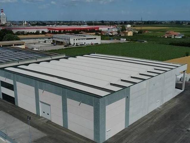 Locale Commerciale in affitto a Marcon, Veneto