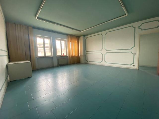 Locale Commerciale in affitto a Piemonte, Cuneo
