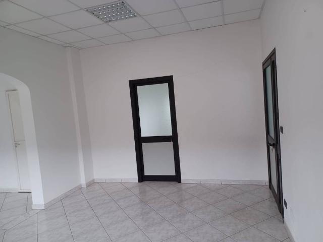 Locale Commerciale in affitto a Piemonte, Cuneo