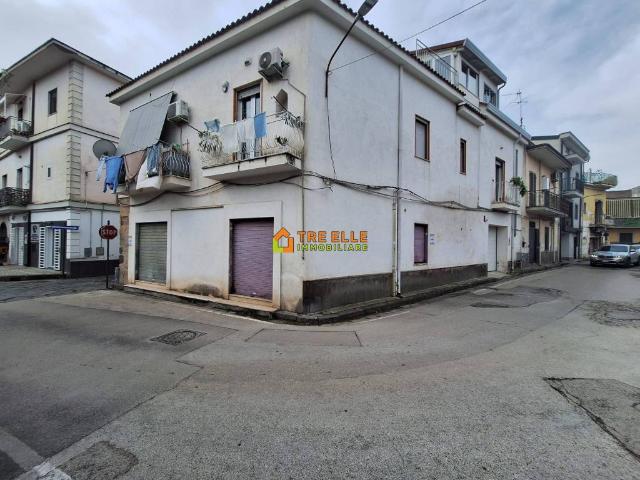 Locale Commerciale in affitto a Faibano di Marigliano, Marigliano