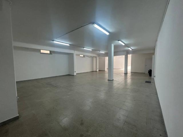 Locale Commerciale in affitto a Roma Capitale, Lazio
