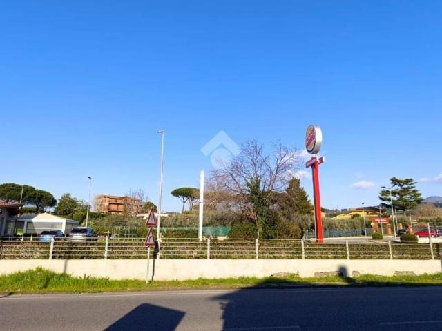 Locale Commerciale in affitto a Roma Capitale, Lazio