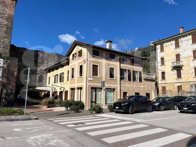 Locale Commerciale in affitto a Marostica, Veneto
