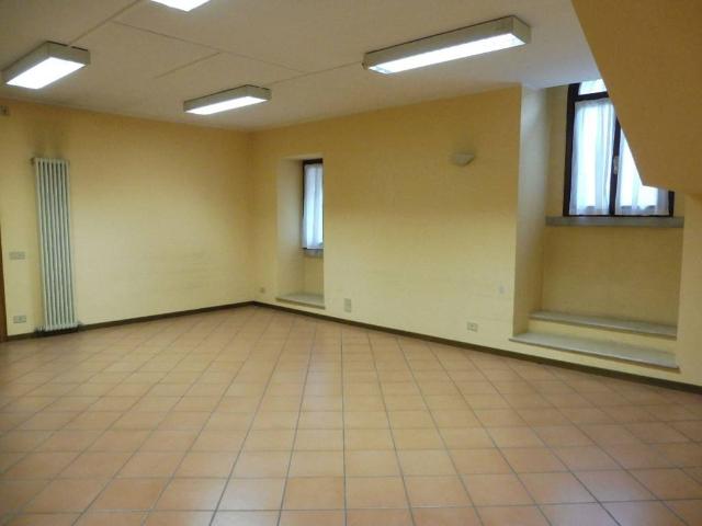 Locale Commerciale in affitto a Marostica, Veneto