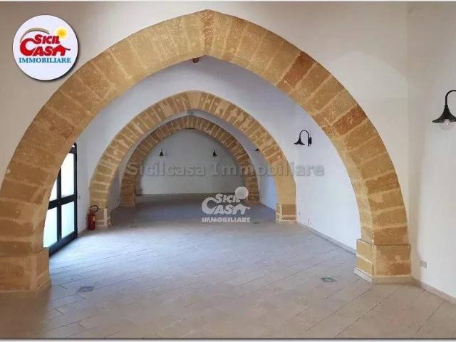 Locale Commerciale in affitto a Rione Sappusi, Marsala